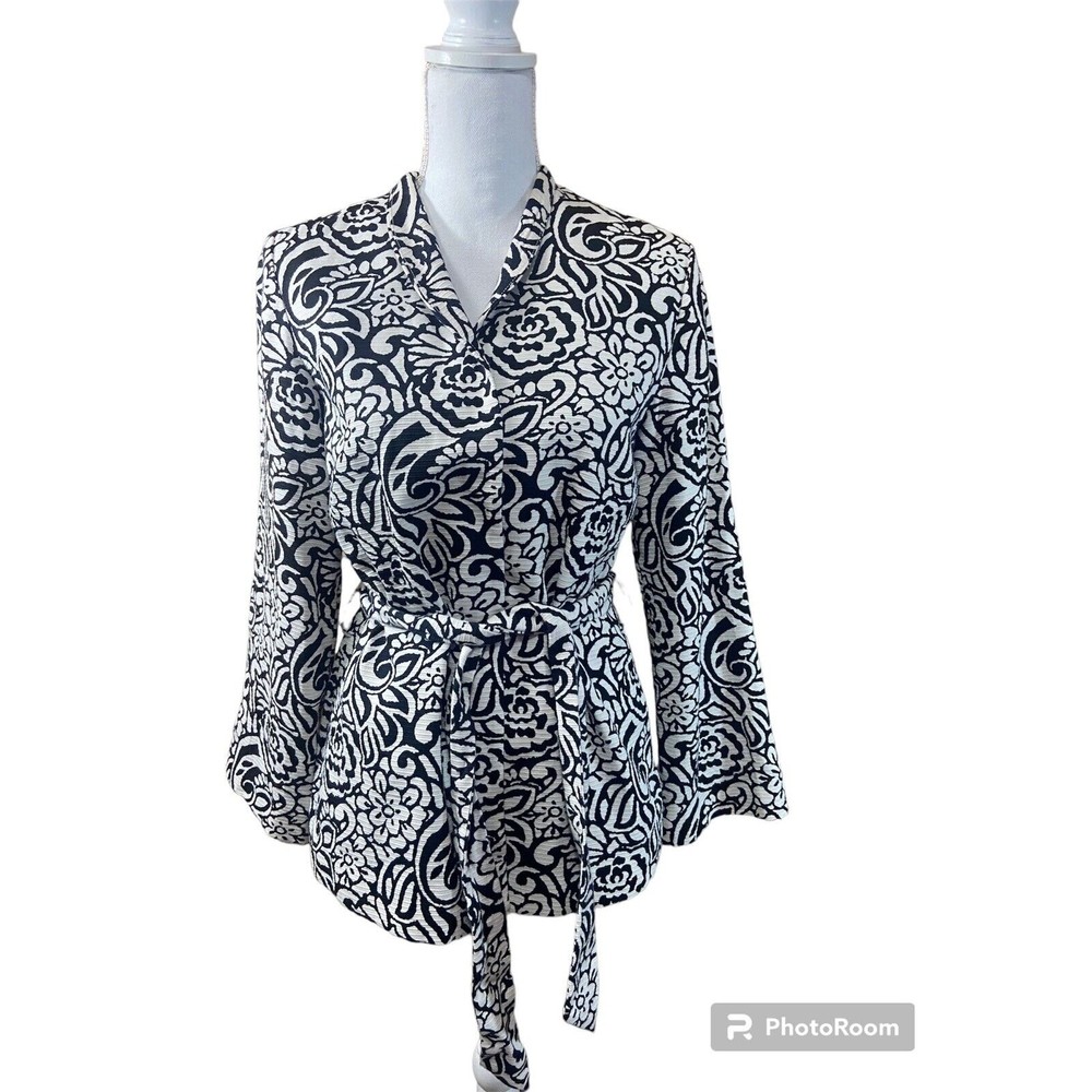 Chicos 0 Women’s  Black And White Floral Print Belted Jacket Slimming